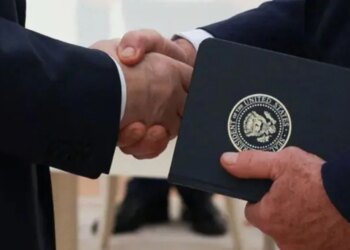 Делегації США та України обговорюють графік виборів та обмін територіями – WSJ