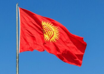 У Киргизстані відбулися дострокові парламентські вибори на тлі репресій опозиції та журналістів