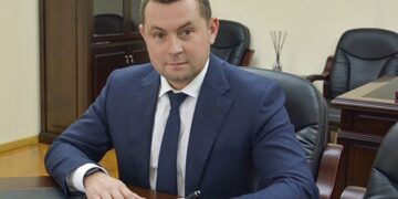 Руководителя ГЭЦ Бабенко обвиняют в конфликте интересов после поездки в Варшаву