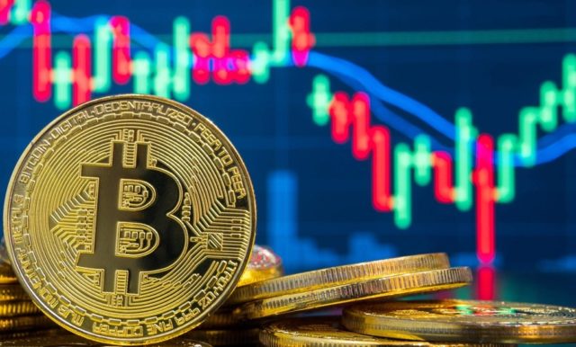 На графике биткоина замелькал «крест смерти»