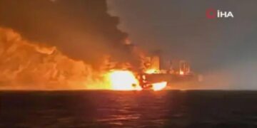 Турция эвакуировала экипаж танкера KAIROS после удара дронов СБУ