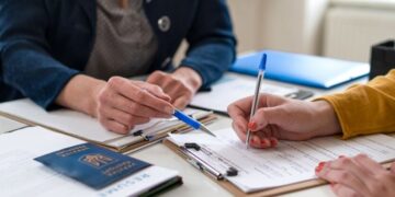 Кадровый голод усиливается: сколько готовы платить работодатели в Украине