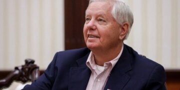 Зараз 2025 рік, а не 1945: сенатор Грем про викрадення українських дітей росією