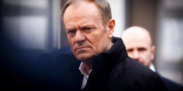 Переговори про мир в Україні ще далекі до завершення – Туск