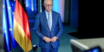 Мерц: четвертий рік поспіль українці відзначатимуть Новий рік без електрики, під градом ракет