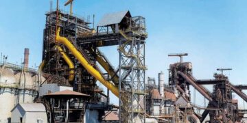 “Запорожсталь” аварийно остановила производство из-за блэкаута в результате массированных российских обстрелов по объектам энергоинфраструктуры Украины