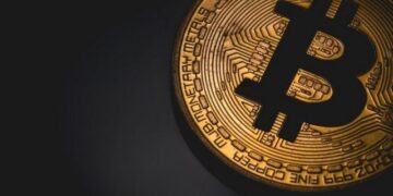 Активность в сети биткоина опустилась до годового минимума