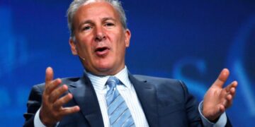 Питер Шифф: Майкл Сэйлор еще больший мошенник, чем Сэм Бэнкман-Фрид