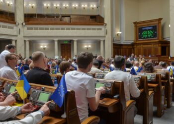 Рада формирует группу для быстрой работы над законом о выборах во время войны