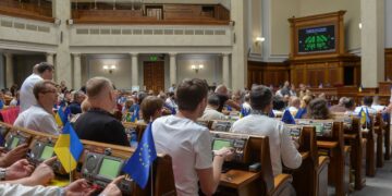 Рада формирует группу для быстрой работы над законом о выборах во время войны