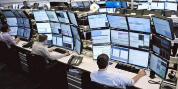 Криптотрейдеры теряли около $500 млн в день в 2025 году