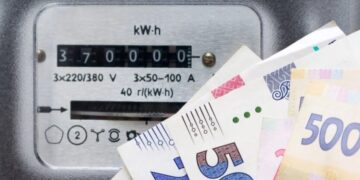 За свет можно платить копейки: кто имеет право на 75% скидку