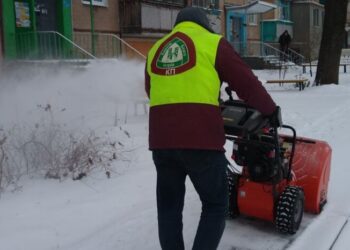 Водителям и коммунальщикам пересчитают зарплаты: в Минразвития раскрыли детали
