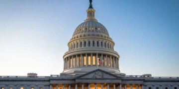 Демократи у Сенаті США висунули ультиматум Трампу для запобігання локдауну