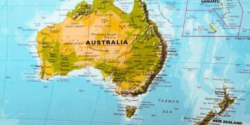 Понад 15 тисяч осель у темряві: циклон "Коджі" розтрощив узбережжя Квінсленда в Австралії