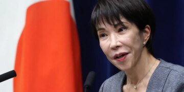 Прем'єрка Японії провела перемовини з Трампом та планує візит до США навесні