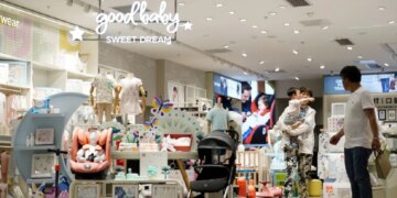 У гонитві за народжуваністю: Китай повернув податок на контрацептиви