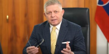 Словаччина готова моніторити мирну угоду в Україні, але без військової допомоги – Фіцо