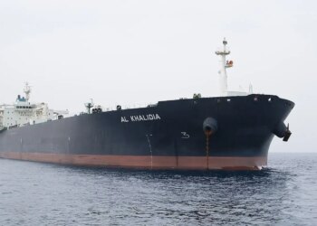 "Тіньовий флот" шукає захисту у росії після захоплення танкерів США – Bloomberg