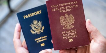 Польща закликає своїх громадян негайно залишити Іран