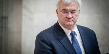 Голова МЗС Сибіга: Україна вимагає санкцій проти російського "тіньового" зернового флоту