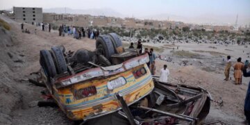 Криваві вихідні в Пакистані: у двох масштабних ДТП загинуло щонайменше 24 особи