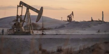 Енергетичний шторм у США: Арктичний холод загрожує видобутку нафти в найбільших басейнах