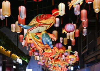 Фестиваль ліхтарів відкрили у Китаї на честь місячного Нового року