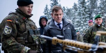 "Стримати росію": НАТО створює роботизовану зону на кордонах з рф і білоруссю