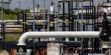 Цены на нефть растут третий день подряд: в Reuters назвали ключевые причины