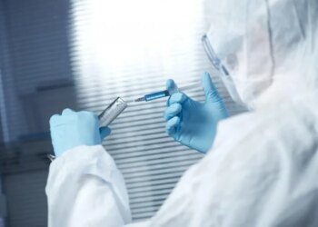 Вірус з високою летальністю Ніпах шириться Азією: що це за інфекція і чи є загроза для України