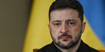 Комендантский час в Украине могут отменить: Зеленский назвал условие