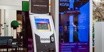АТБ, McDonald’s и “Укрзализныця” возглавили рейтинги расходов клиентов monobank в 2025 году