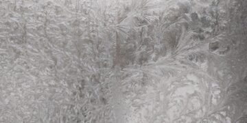 Сильні морози утримаються в Україні найближчими днями, місцями невеликий сніг, на дорогах ожеледиця