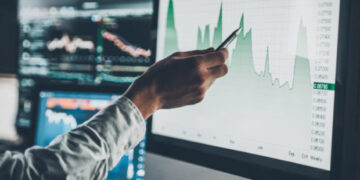 Трейдер заработал около $2 млн на мемкоине за 11 дней