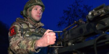 Россия массированно атакует Украину дронами, есть угроза баллистики: что известно