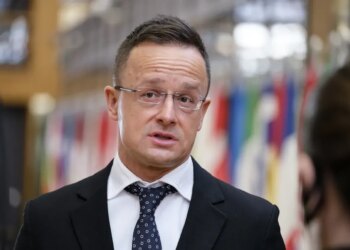 Угорщина підтвердила блокування €90 млрд від ЄС для України – Сійярто каже, "доки не відновиться транзит нафти"