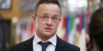 Угорщина підтвердила блокування €90 млрд від ЄС для України – Сійярто каже, "доки не відновиться транзит нафти"