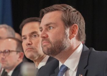 Трамп відмовився займати сторону Венса чи Рубіо як наступника у 2028 році