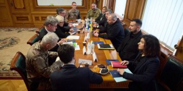 Умєров обговорив оборонну співпрацю з міністеркою ЗС Франції Вотрен: про що домовилися