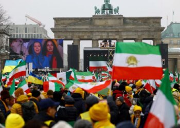 "Свобода Ірану": тисячі людей вийшли на демонстрацію в Берліні на підтримку іранських повстанців