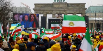 "Свобода Ірану": тисячі людей вийшли на демонстрацію в Берліні на підтримку іранських повстанців