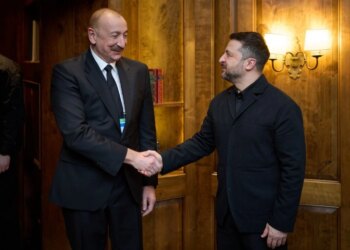 Зеленський на зустрічі з Алієвим назвав єдину причину тривалості війни з рф