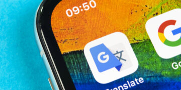 В Google Translate нашли “скрытого” чатбота: он мечтает сбежать с ПК на свежий воздух