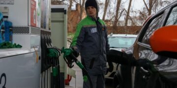 Водителей пугают топливным кризисом: что на самом деле происходит на АЗС