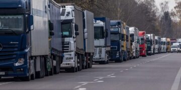 Оновлений порядок реєстрації вантажівок в “єЧерга” на ПП “Рава-Руська” та “Краківець” набуде чинності з 27 лютого