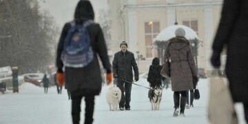 Готовьтесь к коллапсу на дорогах: где ударят морозы и засыплет снегом