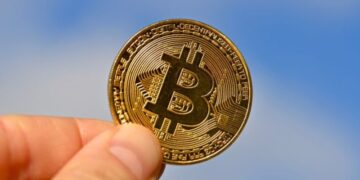 Активность в сети биткоина обвалилась до полугодового минимума