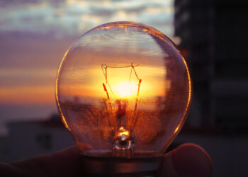 Налоги и отключение света: Минфин объяснил, как бизнесу избежать штрафов