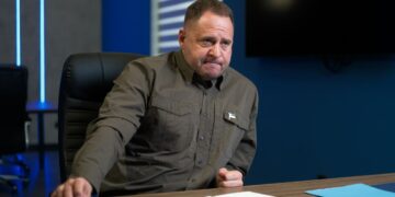 Журналисты раскрыли, чем занимается Ермак в Киеве после отставки